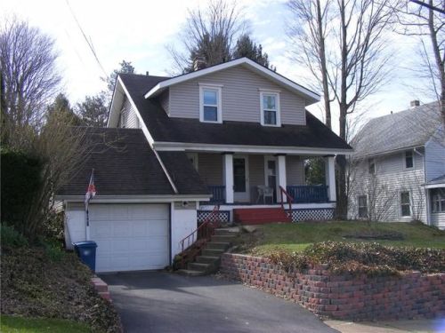 667 Hickory St, Meadville, PA 16335-2115