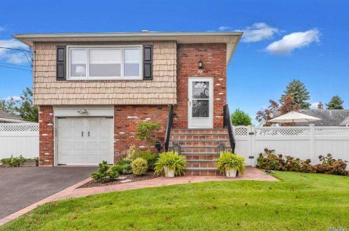 55 Cypress Ave, Bethpage, NY 11714-1512