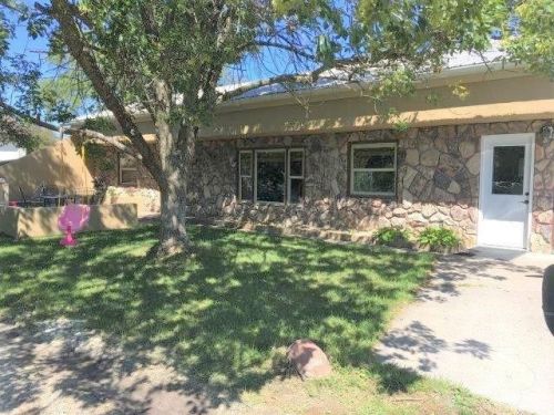 2440 Kansas St, Lacelle, IA 50213-8100
