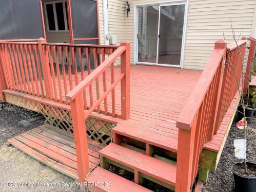 960 Midvale Ave, Bricktown NJ  08723-6118 exterior