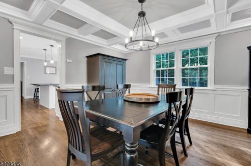 4 Fawn Ln, Martinsville NJ  08836-2368 exterior