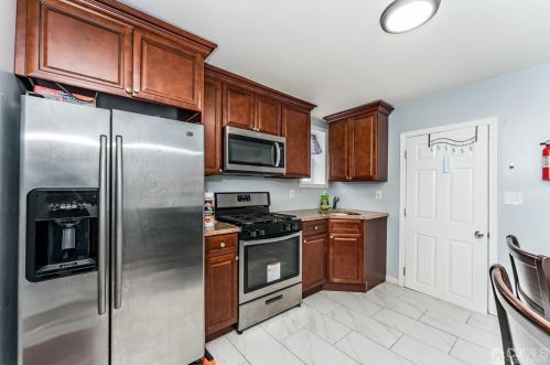 515 Sayre Ave, Perth Amboy NJ  08861-3681 exterior