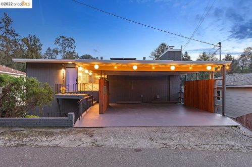 4955 Harbord Dr, Oakland, CA 94618-2506