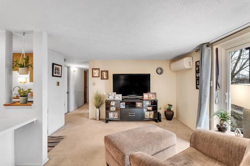 241 Coxcomb Hill Rd, New Kensington, PA 15068-9376