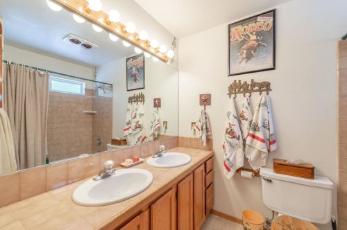 14836 Northwoods Blvd, Truckee CA 96161-7053 exterior