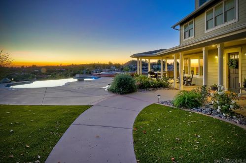 3008 Via Donito, Alpine, CA 91901-3600