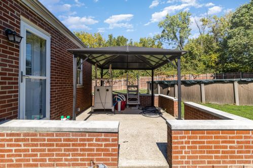 13 Meadow Ln, Florence KY  41042-2642 exterior