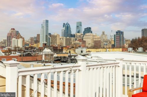 833 Catharine St, Philadelphia, PA 19147-3930