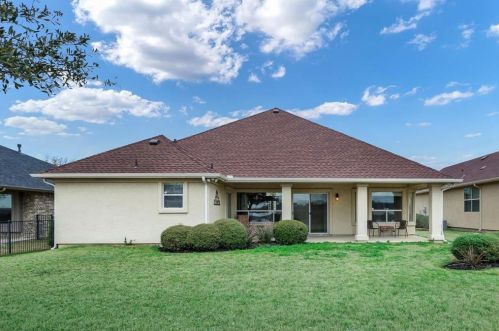 11313 Southerland Dr, Denton TX  76207-8693 exterior