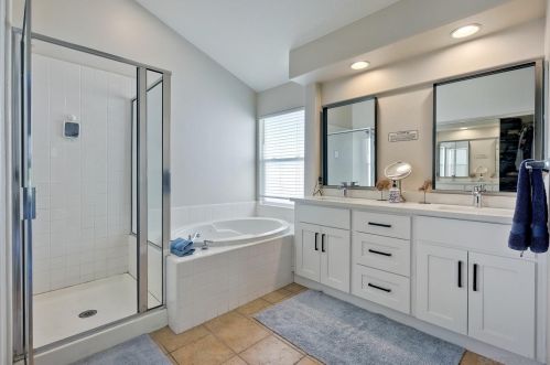 2710 Cyn Ave, San Diego CA 92123-5428 exterior