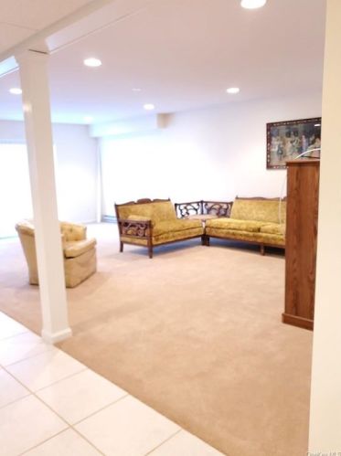 9 Equestrian Way, Poughquag NY  12570-5901 exterior