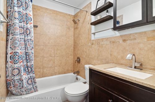 542 California Ave, Bricktown NJ 08724-1402 exterior