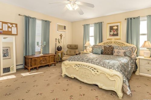 47 Prospect Ave, East Rockaway NY  11518-1232 exterior