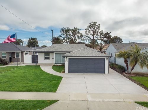 2702 177th St, Torrance, CA 90504-4112