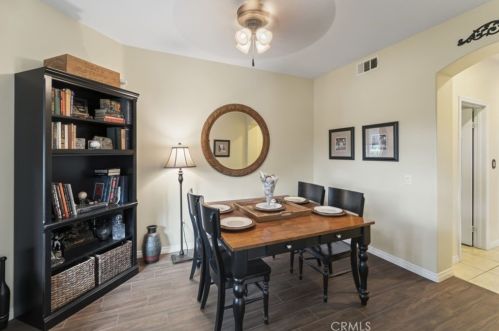 28703 Calle De La Paz Dr, Santa Clarita, CA 91354-3007