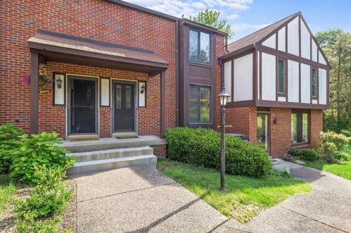 205 Timber Ln, Sewickley, PA 15143-8950