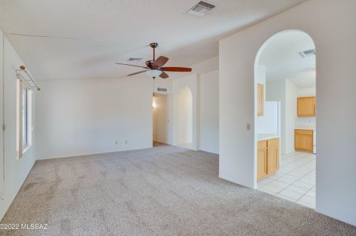 8756 Eagle Creek Dr, Tucson AZ  85730-5709 exterior