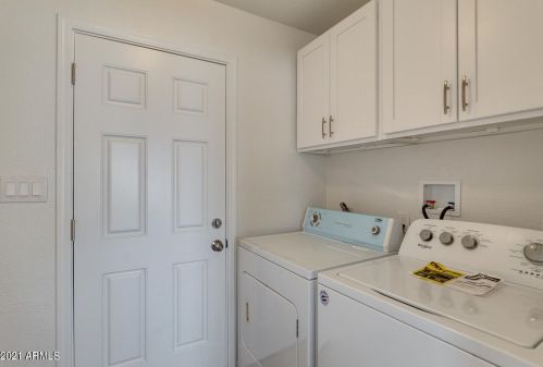 1524 Comstock Dr, Chandler AZ 85224-1855 exterior