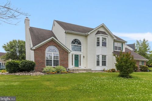 409 Schindler Dr, Yardley, PA 19067-4564
