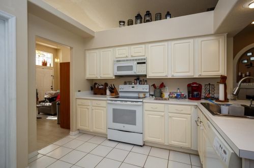 585 Serenity Pl, Lake Mary FL  32746-6387 exterior