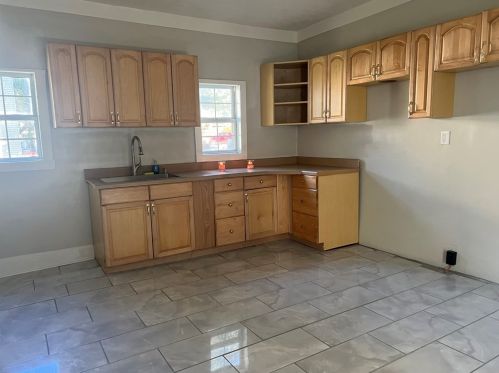 1118 10th Ave, Beaver Falls, PA 15010-4302