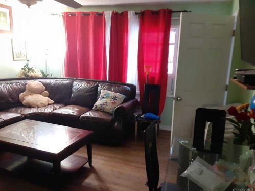 37 Mirin Ave, Roosevelt, NY 11575-1603