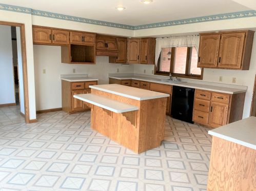 2417 Crystal Springs Rd, Two Rivers, WI 54241-9367