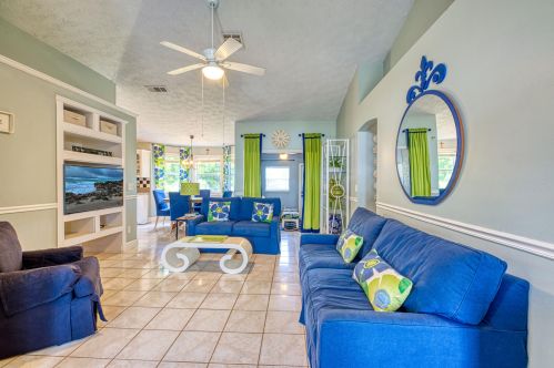 2001 Hampshire Ln, Fort Pierce, FL 34953-2054