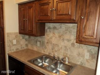 612 Fallmeadow Ct, Denton TX  76207-7505 exterior