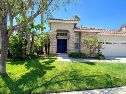2057 Crescent Dr, Long Beach, CA 90755-5620