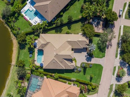 4252 Deephaven Ln, Naples FL  34119-8616 exterior