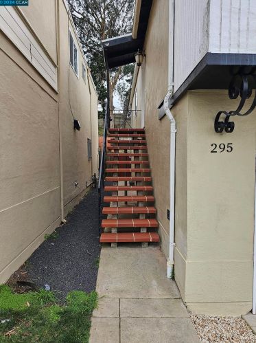295 Alta Vista Way, Daly City CA  94014-1405 exterior