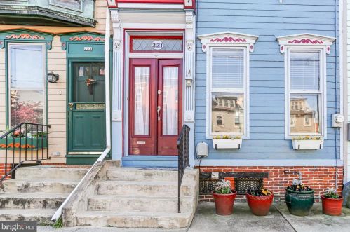 221 Verbeke St, Harrisburg, PA 17102-2737