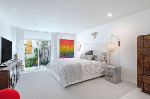 1848 Sandcliff Rd, Palm Springs CA  92264-4844 exterior