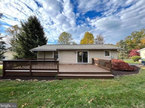 25 Concord Ct, Charles Town WV  25414-5041 exterior