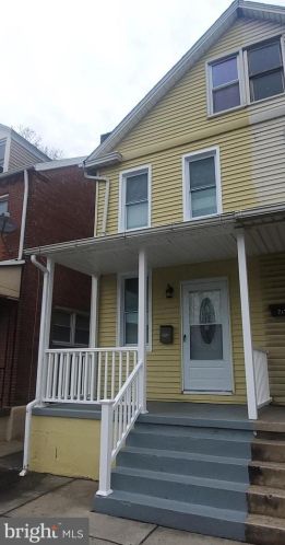 715 Front St, Harrisburg, PA 17104-1626