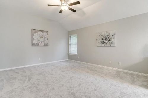 1005 Tanglewood Ln, Lewisville TX  75028-8234 exterior