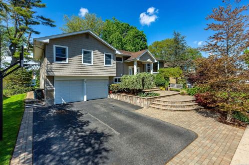 72 Orange Dr, Muttontown, NY 11753-1535