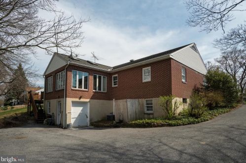 2913 Marietta Ave, Lancaster, PA 17601-2103