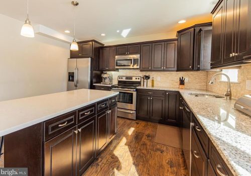 103 Dolington Rd, Yardley PA 19067-2621 exterior