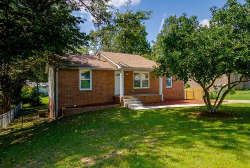 322 Southern Dr, Clarksville, TN 37042-6255