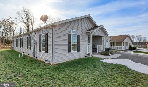 5 Laurie Dr, Lees Cross Roads PA  17257-8150 exterior