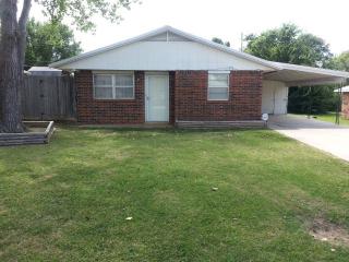 821 Howard St, Ada, OK 74820-1816