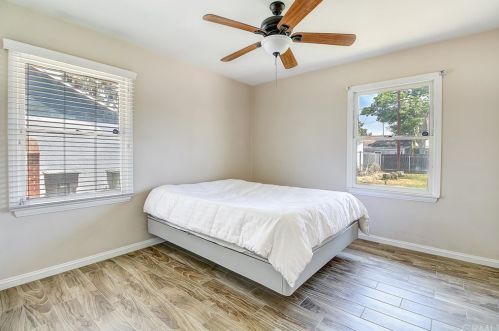 6928 Yellowstone Dr, Riverside CA  92506-3927 exterior