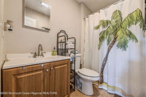 69 Brandywine Ct, Bricktown, NJ 08724-2070