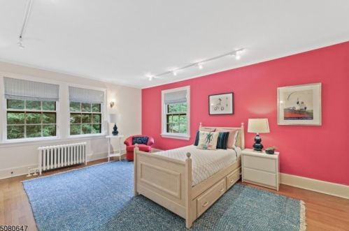 96 Undercliff Rd, Montclair NJ 07042-1718 exterior