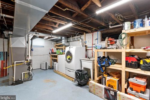 467 Hemlock Ter, West Deptford NJ  08096-2813 exterior