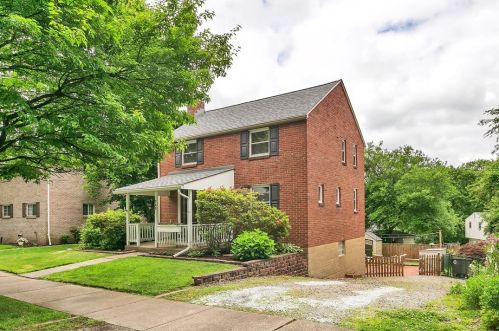 745 4th St, Oakmont, PA 15139-1558