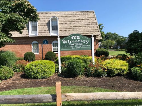 175 Main Ave, Wheatley Heights NY  11798-2100 exterior