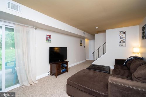 16 Sandybrae Ct, Wilmington DE  19808-3504 exterior